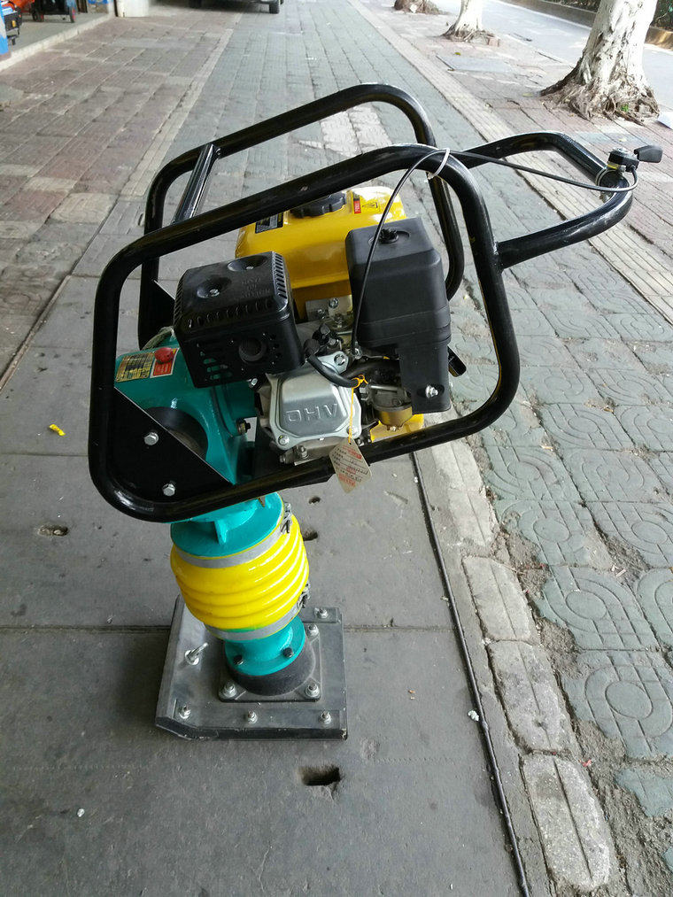 170f汽油冲击夯 打夯机建筑机械 工地小型汽油冲击夯