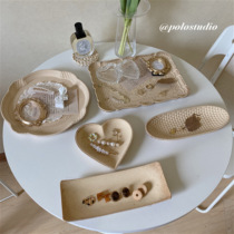 INS Han Wind retro to make old pallet wood powder Carved Base Leaves Love Pan Photography Props Home Decoration