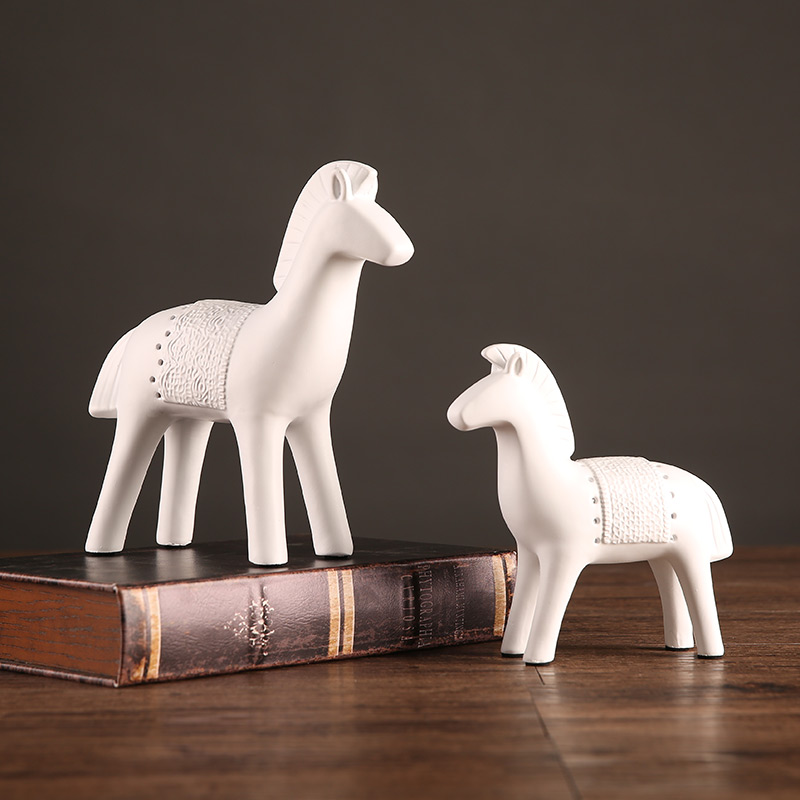 Modern fashion and contracted ceramic horse furnishing articles sitting room decoration home decoration creative arts and crafts of TV ark, wine
