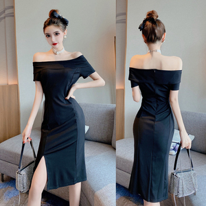 New off the shoulder one-line collar shows thin temperament split dress