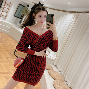 New style celebrity sexy long sleeve V-neck show thin color matching knitted hip bottoming dress control 40