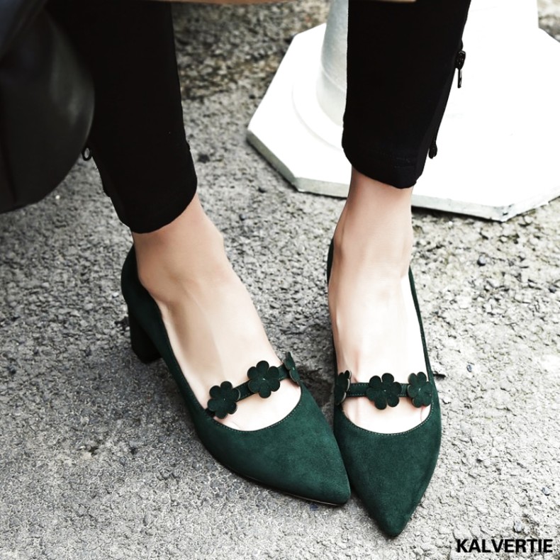 valentino板鞋鞋型 墨綠色高跟鞋T型帶 腳背 T型綁帶串珠交叉綁帶懶人鞋單鞋女鞋 valentino男板鞋