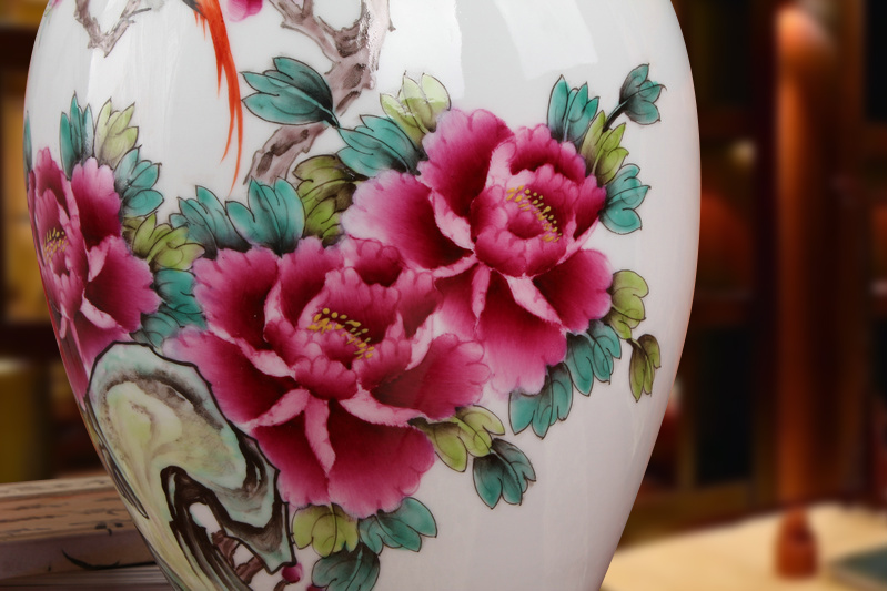 Famous Xia Guoan high - grade gift porcelain vase hand - made works of jingdezhen ceramics powder enamel peony flower bottle