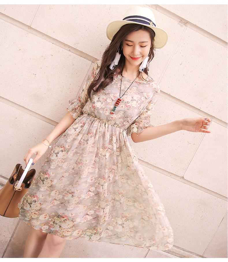 雪纺连衣裙女夏2018新款超仙显瘦小清新冷淡风收腰小个子碎花裙子