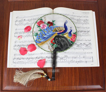 Xiang embroidered peacock rich Zhenxiang group Palace fan classical style Hunan specialty to send women to study abroad gifts