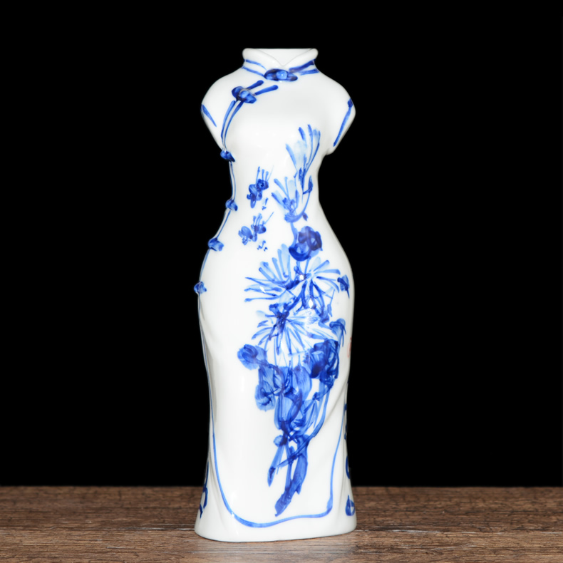 Jingdezhen ceramics creative hand - made cheongsam blue and white porcelain vases, small wine sitting room adornment handicraft furnishing articles