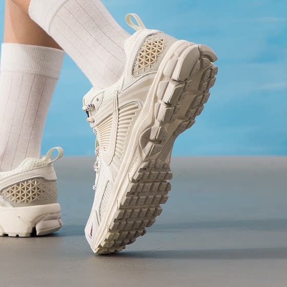 Nike casual shoes, big children's shoes, women's shoes, VOMERO 5 EE breathable wear-resistant sports shoes IB5853-002
Nike casual shoes, big children's shoes, women's shoes, VOMERO 5 EE breathable wear-resistant sports shoes IB5853-002