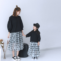 2021 spring and autumn new mother and daughter black doll shirt polka dot yarn skirt original design seven-point sleeve parent-child suit