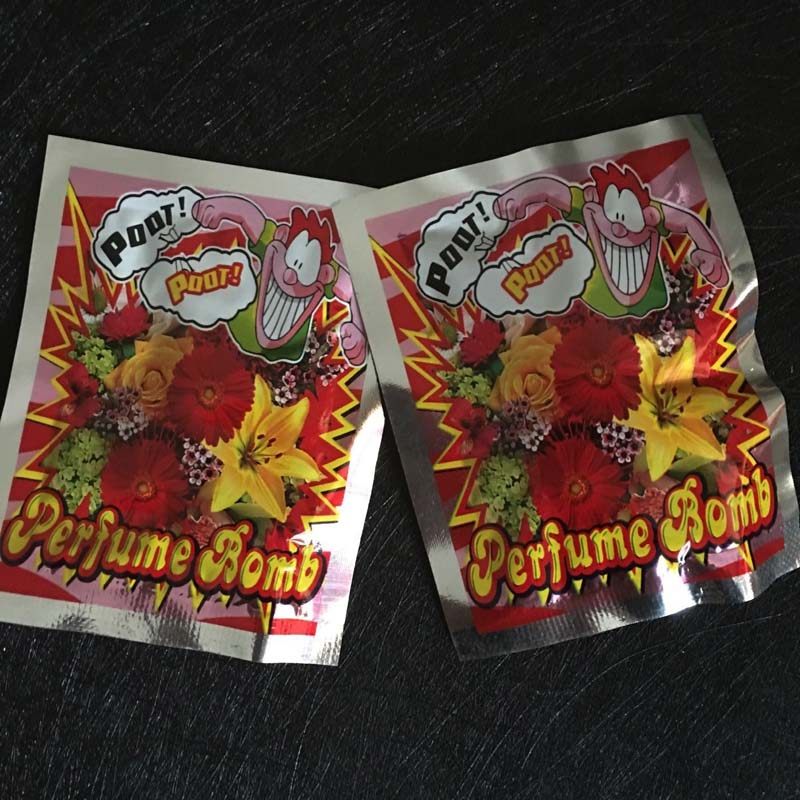 整人臭包臭屁弹 愚人节整人玩具 臭气包 臭屁袋 放屁包 香包冰包_双氙