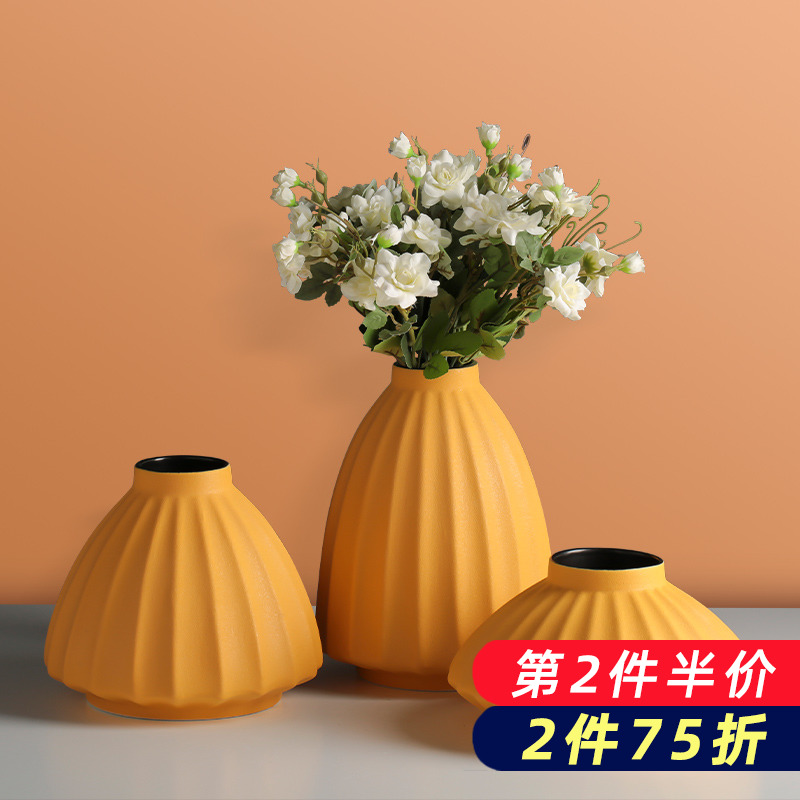 Dried flower vases, pottery and porcelain the Nordic idea ins office decoration contracted and I household wind flower arranging furnishing articles in the living room