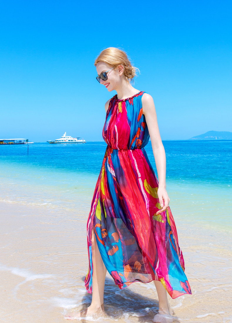 巴厘岛波西米亚真丝沙滩裙女夏2018新款海边度假显瘦中长款连衣裙