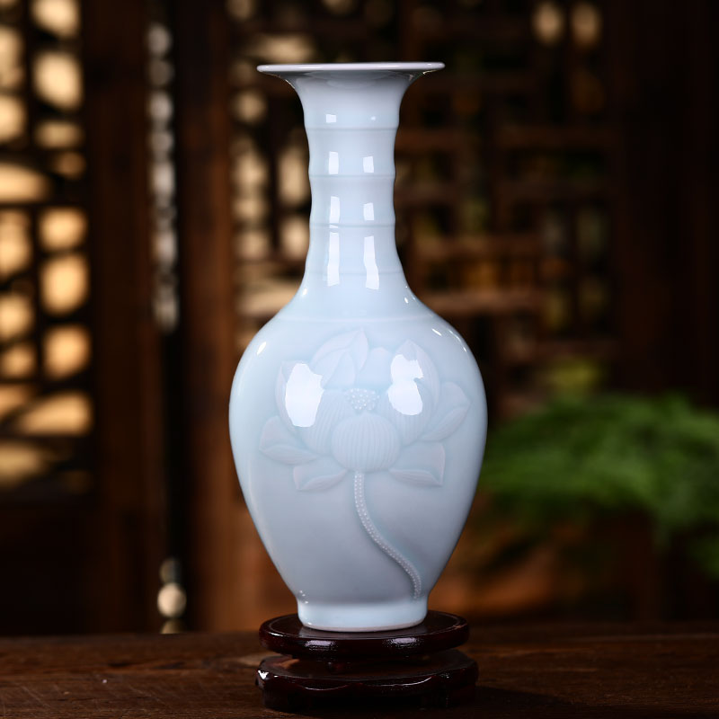 Jingdezhen ceramic floret bottle of Chinese style living room furnishing articles furnishing articles celadon flower arranging rich ancient frame porcelain home decoration