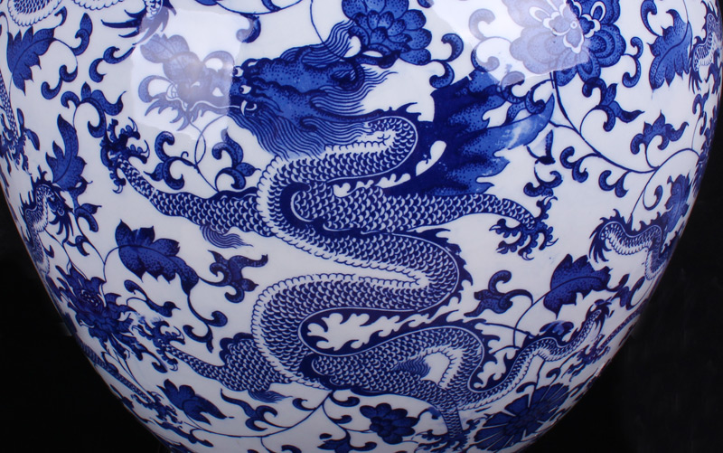 Jingdezhen blue and white porcelain dragon large ground ceramic vases, modern living room home furnishing articles creative arts and crafts