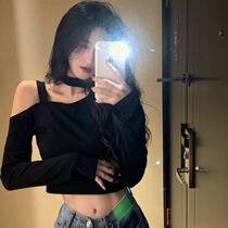 2021 spring and summer New irregular hollow strapless short long sleeve hanging neck Sexy Slim T-shirt black top female