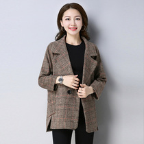 Autumn and winter plaid woolen short coat womens short 2021 Spring and Autumn new mother loose age reduction suit tweed coat