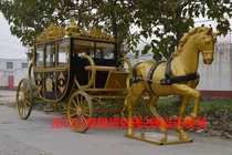Hot-selling carriage European style retro tourist attraction Wedding Photography Exhibition Hall display can be replaced with inflatable rutches