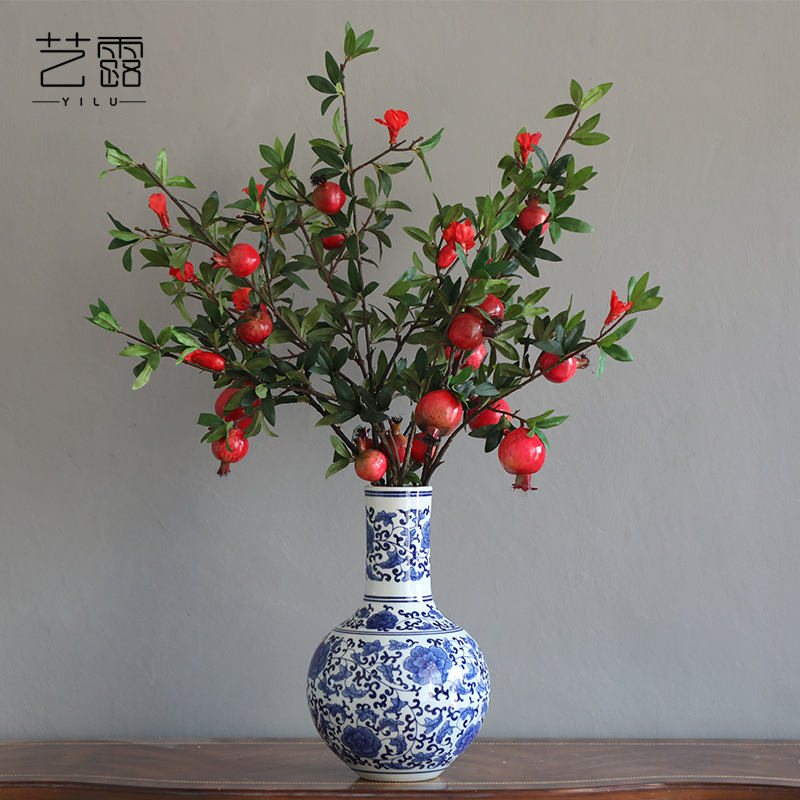 Jingdezhen blue and white porcelain, general sitting room place hand - made ceramic vase can of new Chinese style TV ark, decorative vase