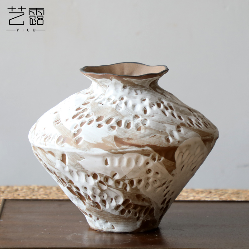 Coarse ceramic vase bearing arrangements with Japanese style restoring ancient ways home stay hotel wabi-sabi penury, zen wind POTS furnishing articles