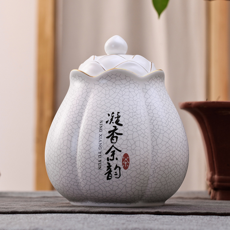 The Crown chang jingdezhen domestic ceramic tea pot large POTS sealed POTS lotus flower pot 1 catty paint process