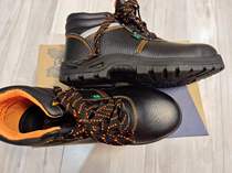 Shield king 9348 black anti-smashing ladle head oil resistant Lauder shoe head layer cow leather male and female electric welding labor shoes