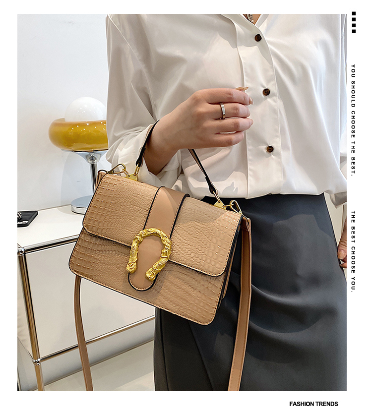 WomenS Vintage Style Solid Color Embossing Square Buckle Square Bag Artificial Leather Shoulder Bagspicture1
