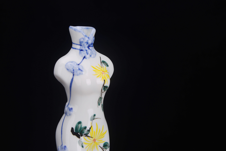 Jingdezhen ceramic creative classical handicraft furnishing articles present household act the role ofing is tasted powder made pottery small thanks vase