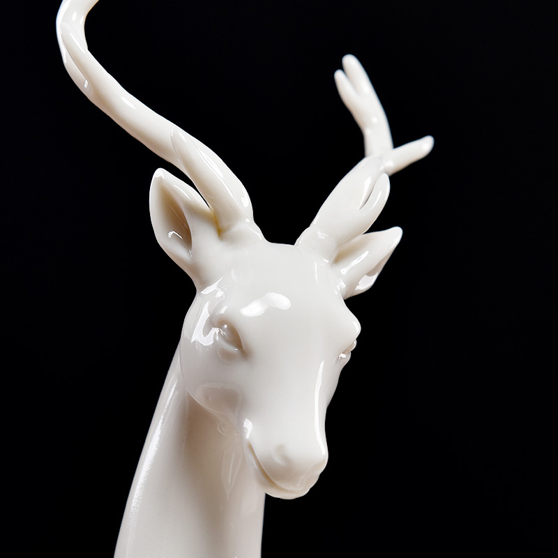 Oriental clay ceramic mother deer furnishing articles home sitting room of TV ark, wine rich ancient frame partition adornment