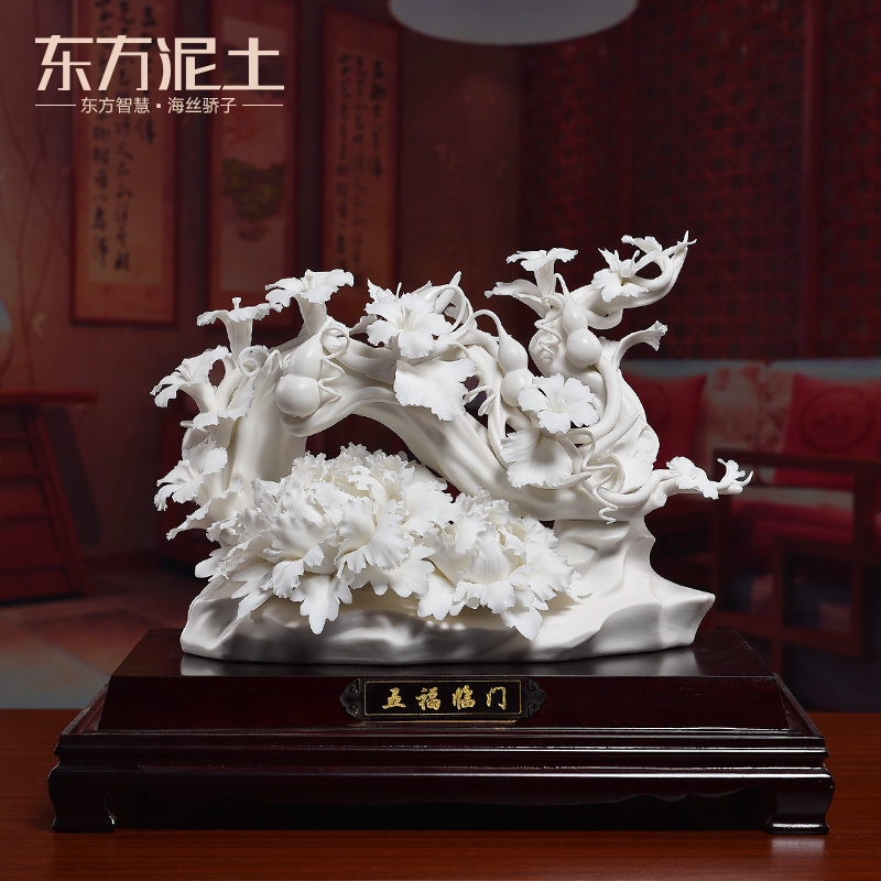 Oriental clay ceramic flower is placed what Chinese style living room party decorations version into gifts/five blessings