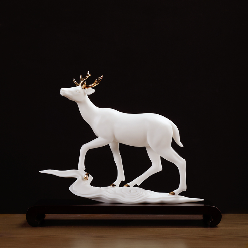 Oriental deer clay ceramic place to live in the living room TV cabinet wine cabinet office desktop decoration/all the way up