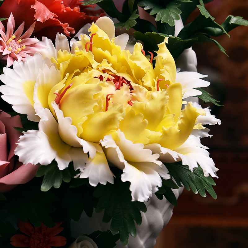 Oriental traditional clay ceramic flower dehua porcelain its art sitting room adornment is placed/flowers bloom