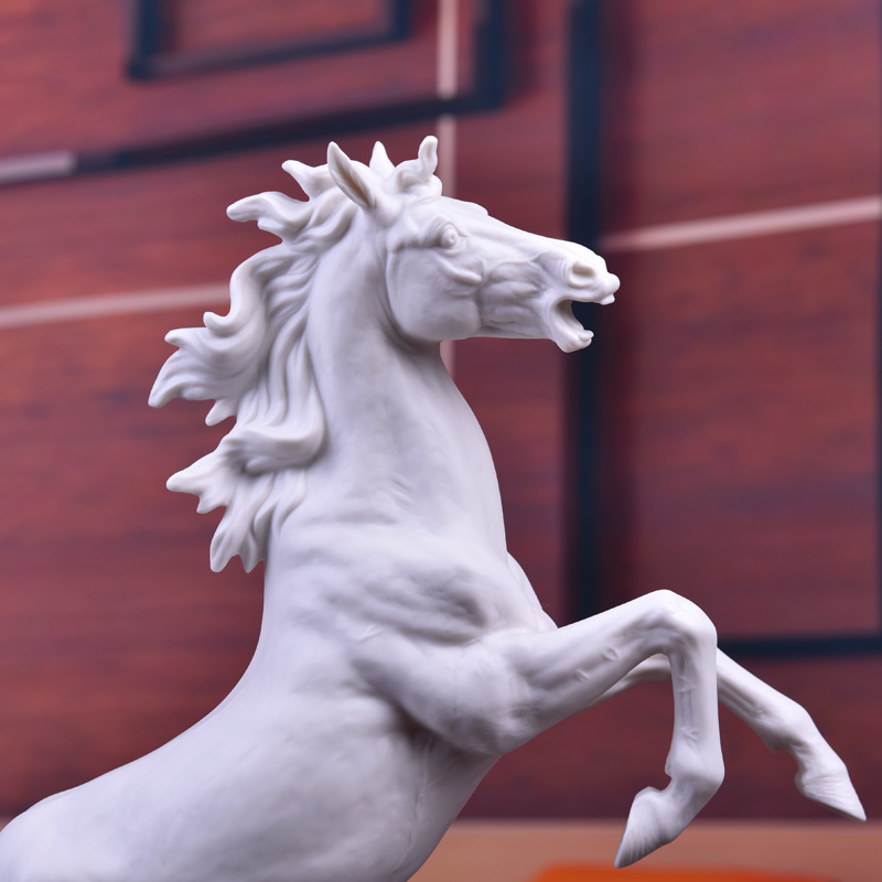 The east mud horse furnishing articles dehua white porcelain arts and crafts master of high - grade office business gift immediately successful