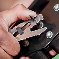 Cannibal shark portable screwdriver multi-purpose wrench EDC stainless steel material CNC camping multi-function combination tool