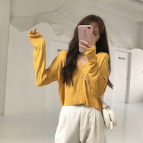 Spring and Autumn new outside with small cardigan female Korean version of thin loose V-neck long sleeve sweater short heart machine top tide