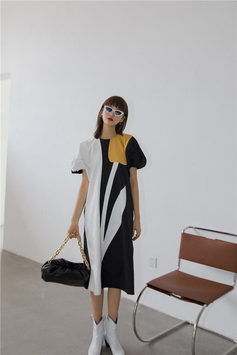 郁金香花型撞色拼接宽松泡泡袖o型中长款连衣裙