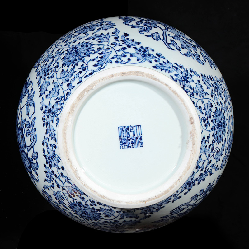 Jingdezhen ceramics imitation qianlong blue and white porcelain vases, flower arrangement of the sitting room porch decoration of the new Chinese style furnishing articles