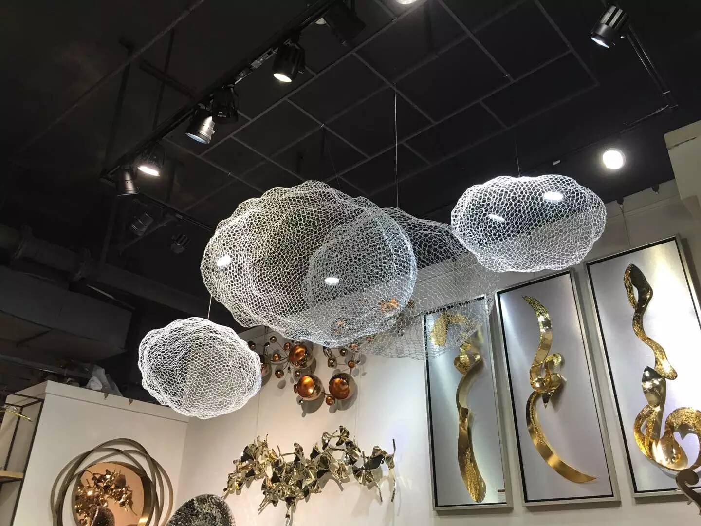 金属云朵吊饰创意挂件大堂天花板吊顶软装饰铁艺立体艺术祥云批发