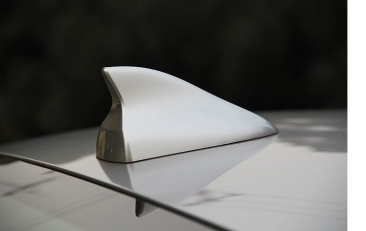 新逍客鲨鱼鳍天线骐达劲客新奇骏汽车天线改装ramble收音车用天线