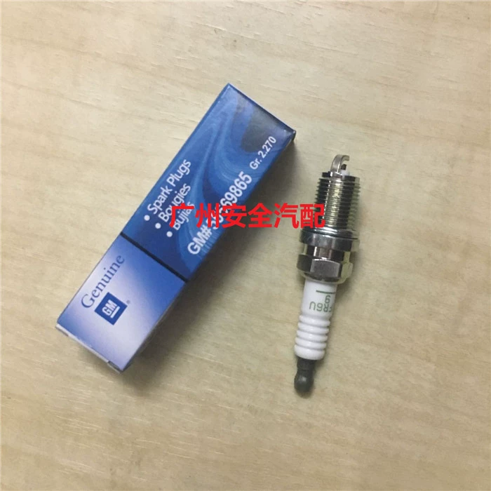 Chevrolet Cruze mới Kingview 1.8 động cơ spark plug Yinglang 1.6NGK lửa miệng Tsui phụ tùng ô tô