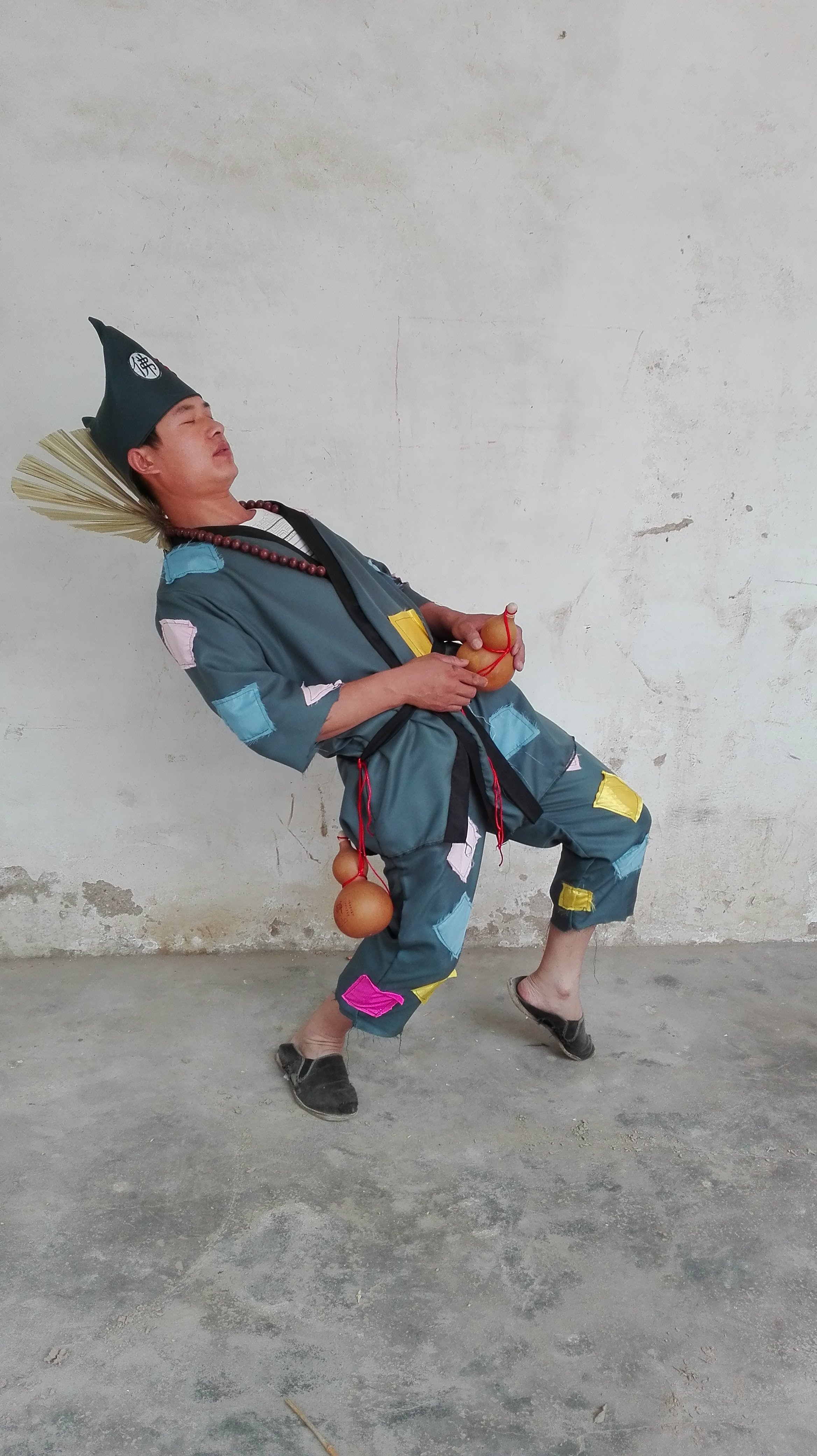 定制 古装乞丐服短袖演出服装济公活佛服装破衣服裤子叫花子要饭服装