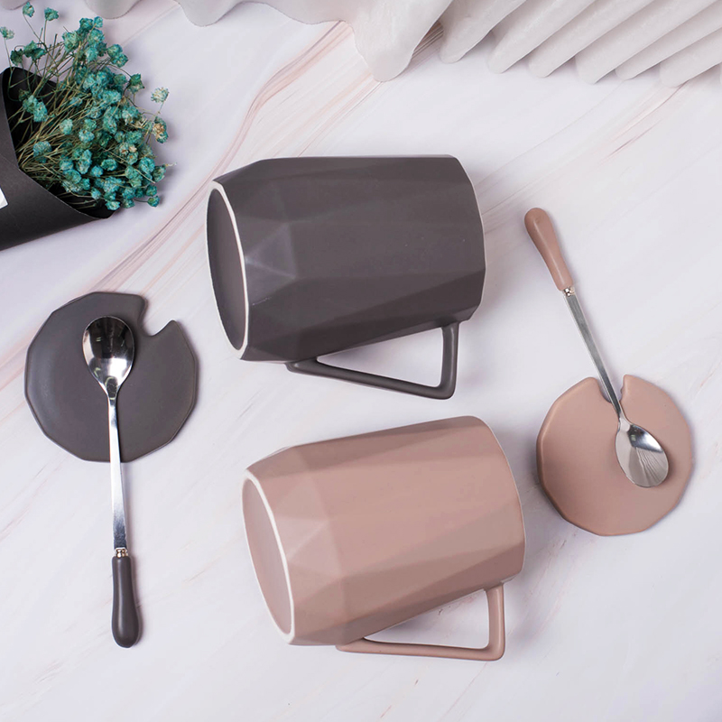 Large capacity mark cup with cover teaspoons of creative move trend ceramic cup cup home coffee breakfast cup men and women