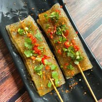 Friends come to the rice skin barbecue commercial Chongqing Sichuan specialty roasted vatmeal special ingredients fresh rice skin dried bean sweet potato powder