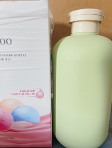 Special cleaning solution for brand silk and cashmere