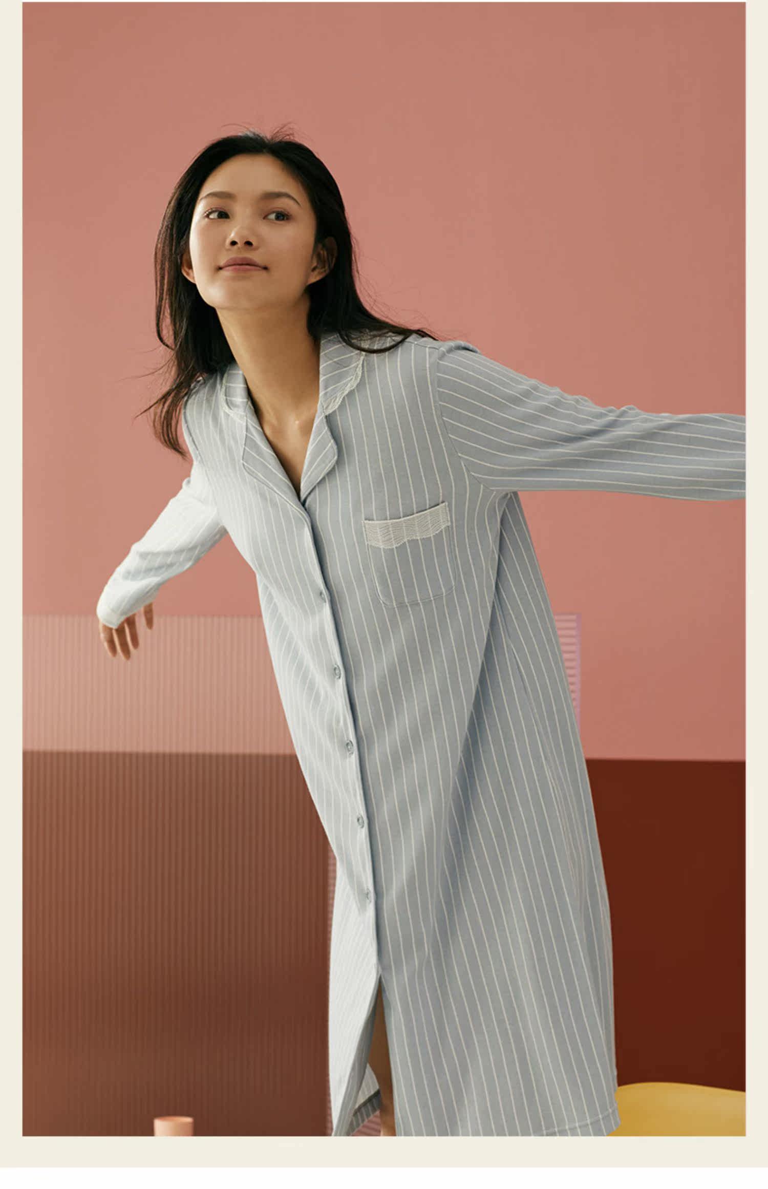 曼妮芬棉质生活蕾丝条纹几何感波浪花边印花长袖睡裙女士家居服qd