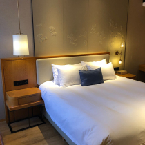 Custom three or four-star paint Hotel furniture Bed and breakfast room standard room bed affixed to solid wood bed Apartment soft package