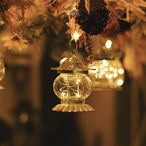 Retro-made old iron glass wind lamp outoutflower atmospheric cargo atmosphere ambient gardening grocery camping picnic