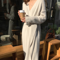 V-collar sweater dress women autumn and winter French retro temperament elegant cross strap long waist slim dress