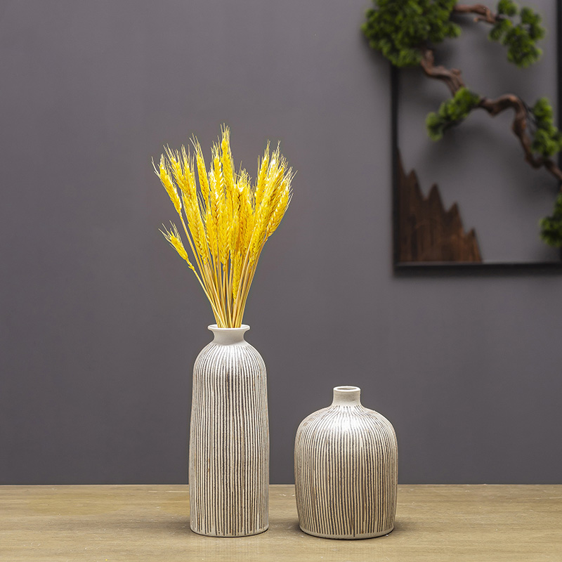 Hand by Hand do old vertical stripes ceramic floret bottle furnishing articles retro nostalgia of dry flowers inserted vase household act the role ofing is tasted