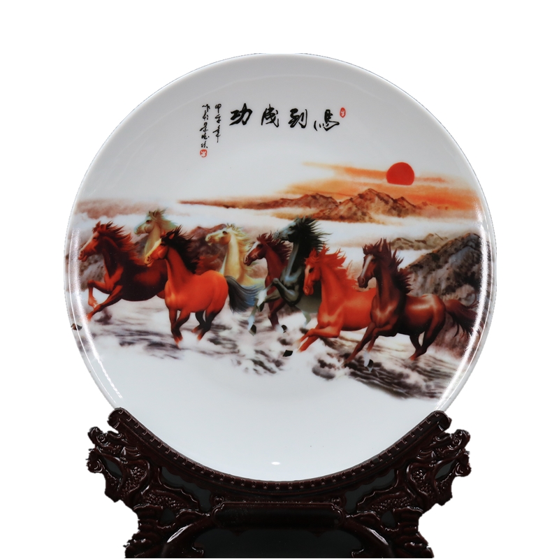 Archaize of jingdezhen porcelain the qing qianlong new horse to successful map porcelain plate of Chinese style restoring ancient ways household adornment furnishing articles