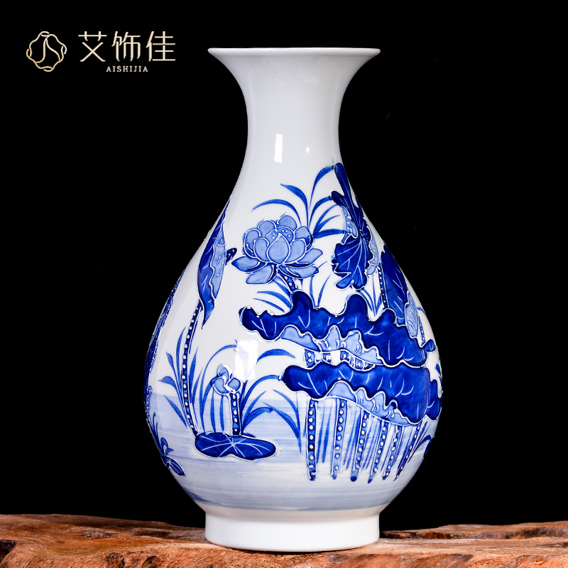 Antique porcelain of jingdezhen ceramics relief vases, flower arrangement sitting room place to live in the new Chinese style porch decoration