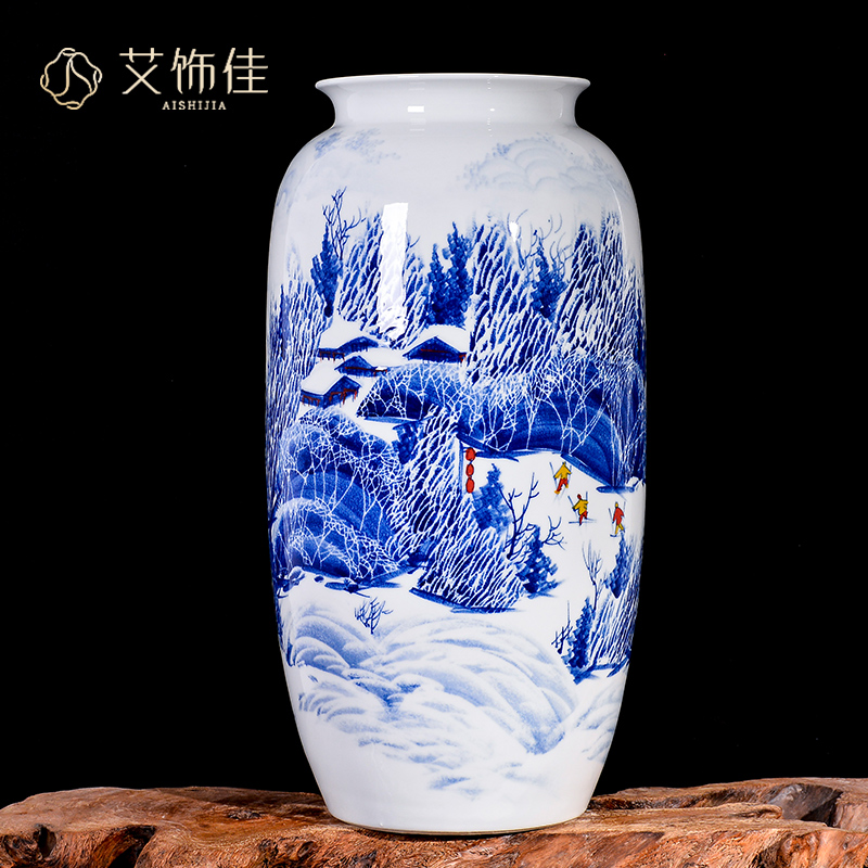 Jingdezhen blue and white snow vase household adornment handicraft ceramics master hand draw the sitting room TV ark, furnishing articles